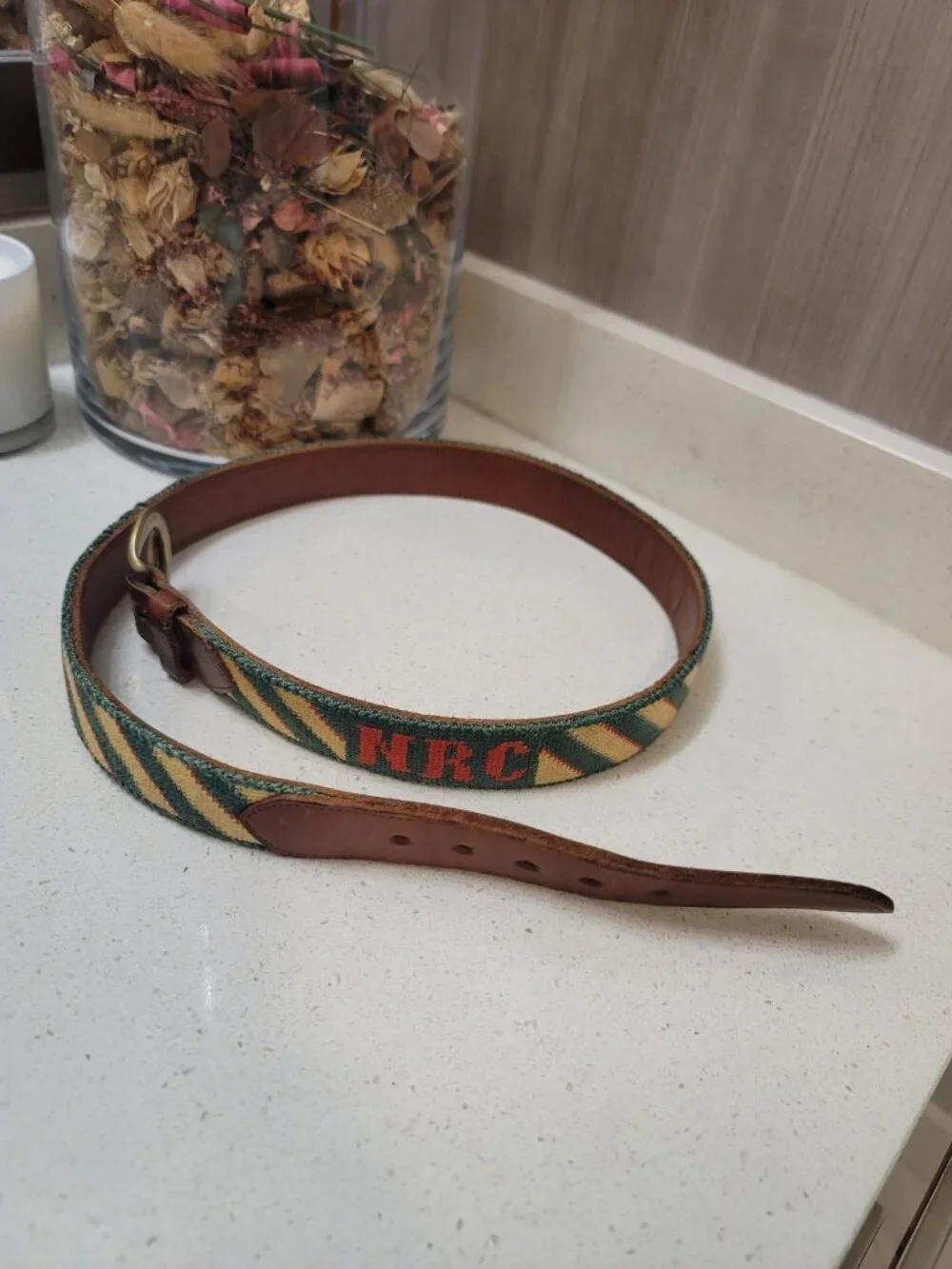 Dan Place Golf Belt Mens Size 36 Needlepoint Golf Theme Brass Buckle Made USA Br